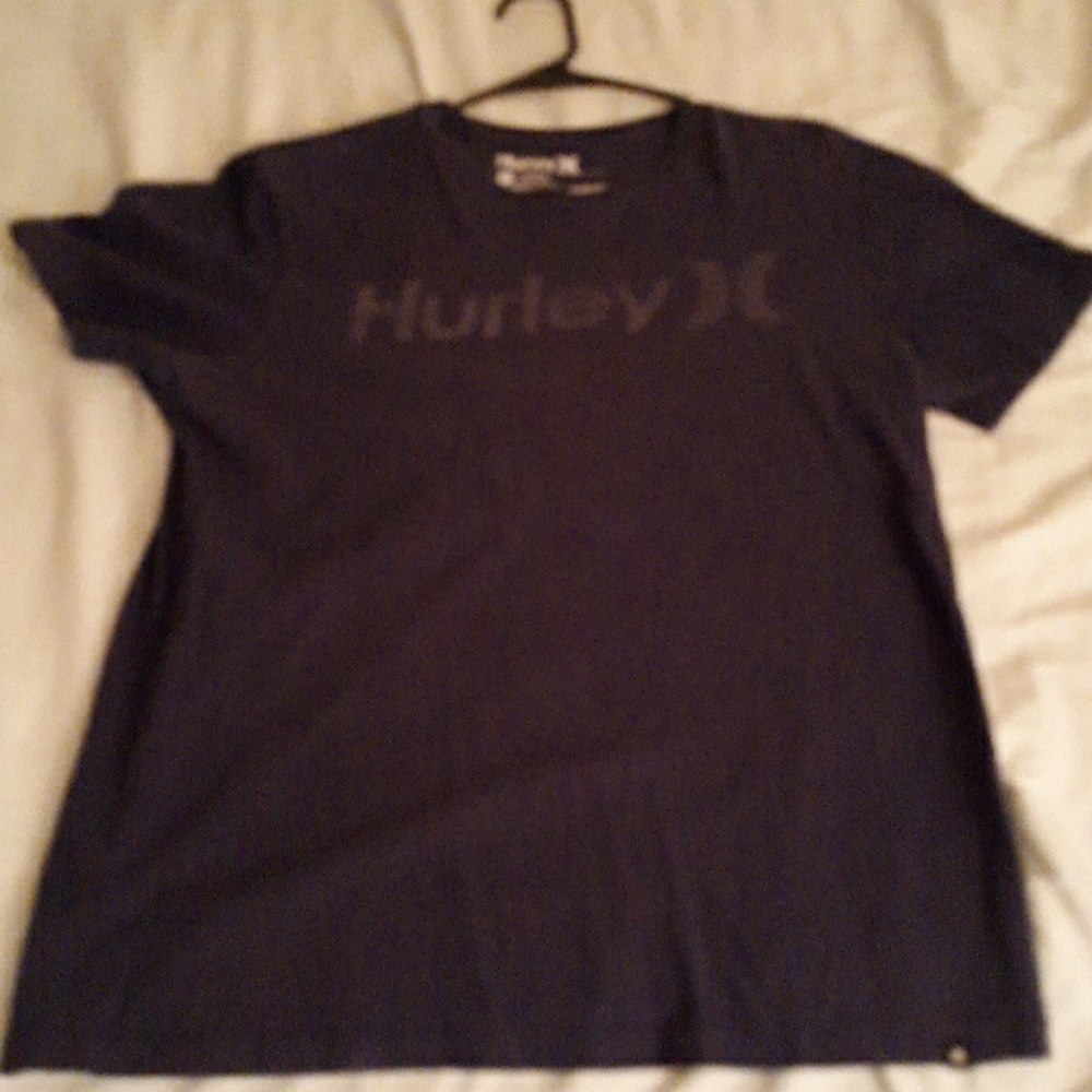 Hurley t shirt